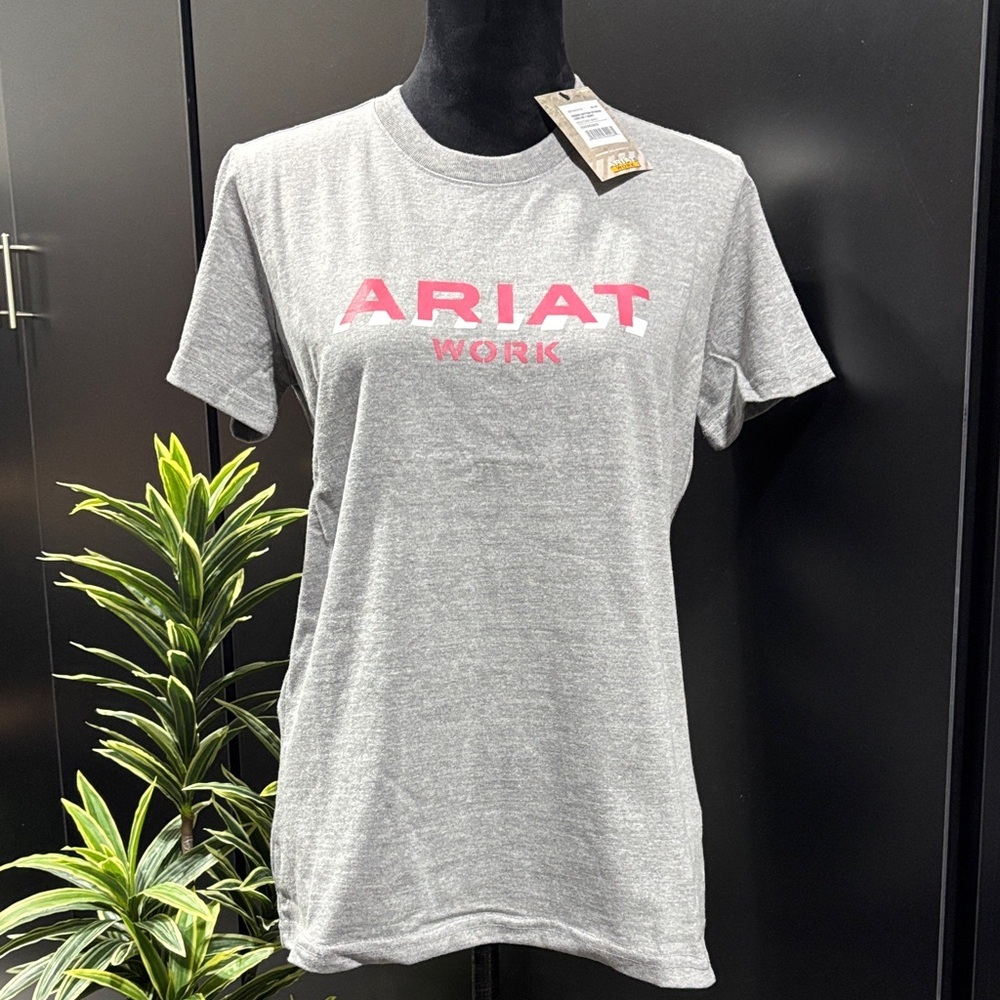Ariat Cotton Strong Pre-shrunk,logo  chest,drop tail,crew neck